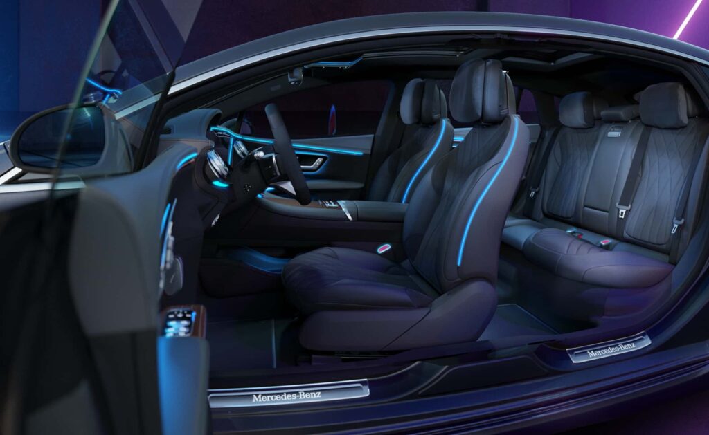 พาชมภายใน Benz EQS