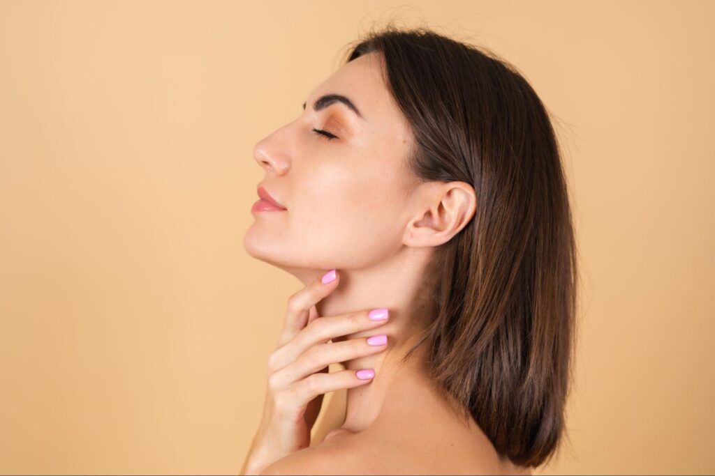 ฉีดฟิลเลอร์คาง